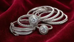 Stříbro bude zářit jako nové: rychlý způsob, jak vrátit šperkům původní vzhled